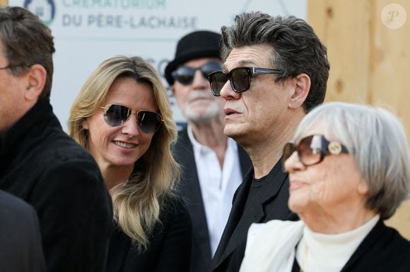 Sarah Lavoine (Poniatowski) et Marc Lavoine - Obsèques de la chanteuse Régine au Crematorium du cimetière du Père-Lachaise à Paris. Le 9 mai 2022
© Jacovides-Moreau / Bestimage
