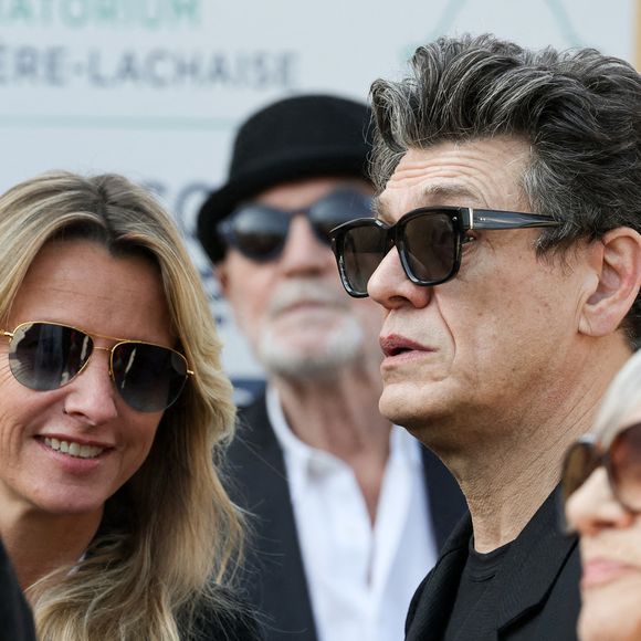 Sarah Lavoine (Poniatowski) et Marc Lavoine - Obsèques de la chanteuse Régine au Crematorium du cimetière du Père-Lachaise à Paris. Le 9 mai 2022
© Jacovides-Moreau / Bestimage