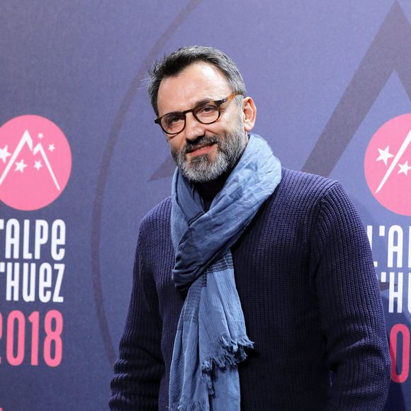 En effet, à nos confrères de TV Magazine, Frédéric Lopez a expliqué pourquoi il impose à ses convives de couper leur téléphone portable pour la durée du tournage. 

Frédéric Lopez - Soirée d'ouverture du 21éme Festival International du Film de Comédie de l'Alpe d'Huez le 16 Janvier 2018. © Dominique Jacovides/Bestimage