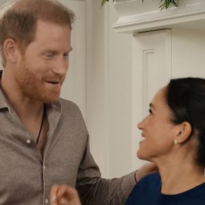 De leur côté, la princesse Lilibet et Meghan Markle improvisent toutes les deux un petit tête à tête

Le prince Harry fait une apparition surprise dans les dernières scènes de l'émission festive de Meghan Markle sur Netflix.
Crédit : JLPPA / Bestimage
