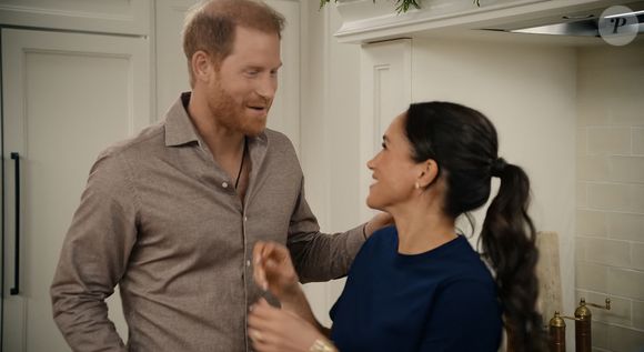 De leur côté, la princesse Lilibet et Meghan Markle improvisent toutes les deux un petit tête à tête

Le prince Harry fait une apparition surprise dans les dernières scènes de l'émission festive de Meghan Markle sur Netflix.
Crédit : JLPPA / Bestimage