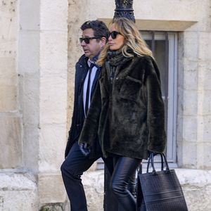 Son ex est allée lui rendre visite en coulisses du festival organisé par Laurent Gerra à Valcenis.

Laurent Gerra et Christelle Bardet - Obsèques de Gérard Collomb en la cathédrale Saint-Jean à Lyon. Le 29 novembre 2023
© Sandrine Thesillat / Panoramic / Bestimage