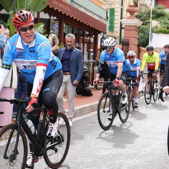 Albert II de Monaco a mouillé son maillot pour la bonne cause

Le prince Albert II de Monaco - Le prince Albert II de Monaco participe à une randonnée à vélo de Saint-Tropez à la Principauté de Monaco en 4 heures et 15 minutes, au profit de la Fondation de la Princesse Charlène de Monaco le 27 avril 2025. © Claudia Albuquerque/Bestimage