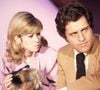Derrière l’image du crooner élégant au costume blanc se cachait une période sombre de sa vie, marquée par la drogue, l’alcool et une relation destructrice avec Christine Delvaux

Joe et Christine Dassin -1978 - Archive Portrait. JLPPA / Bestimage