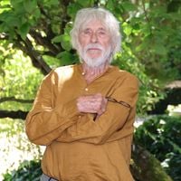 "Je suis dans le coin gabatch" : Pierre Richard installé depuis 40 ans dans un village de 5000 habitants dans l'Aude, il possède un superbe domaine