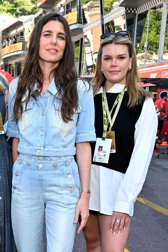 Si Charlotte Casiraghi, sa cousine, est plutôt du genre discrète, Camille Gottlieb n'hésite pas à prendre la parole en évoquant sa vie privée. 

Charlotte Casiraghi et Camille Gottlieb durant la journée des qualifications du Grand Prix de Formule 1 de Monaco. © Bruno Bebert/Bestimage