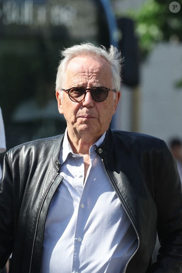 Fabrice Luchini - Arrivées aux obsèques de Philippe Labro en l'église de Saint-Germain-des-Prés à Paris le 13 juin 2025. © Dominique Jacovides - Christophe Clovis / Bestimage