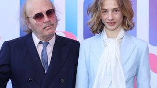 Billy Blanchard : Look assumé et confiance absolue, comment l'éducation de Philippe Katerine et Julie Depardieu a tout forgé