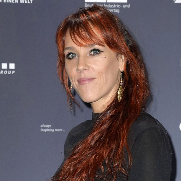 Plus que jamais de retour sur le devant de la scène, Zaz a accordé une interview au "Parisien".

Zaz - 15ème cérémonie Prix allemand du développement durable à Dusseldorf.