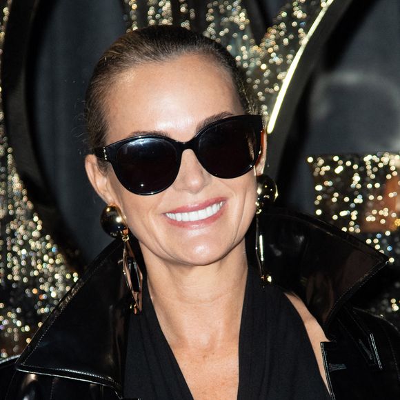 Laeticia Hallyday assiste au défilé Yves Saint Laurent Womenswear printemps-été 2025 dans le cadre de la Fashion Week de Paris, à Paris, France, le 24 septembre 2024. Photo par Aurore Marechal/ABACAPRESS.COM