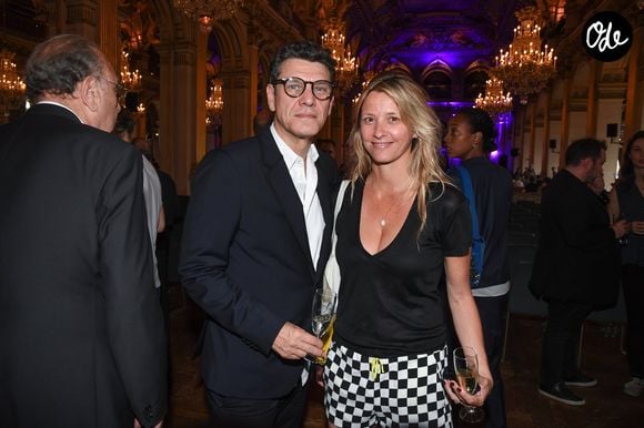 Marc Lavoine et sa femme Sarah au Fnac Live Festival à l'Hôtel de Ville à Paris. Du jeudi 6 au samedi 8 juillet 2017, la Fnac reprend place sur le Parvis de l'Hôtel de Ville de Paris ainsi que dans ses salons pour offrir au public 3 soirées de concerts gratuits. Paris, le 6 juillet 2017.
© Lionel Urman/Bestimage