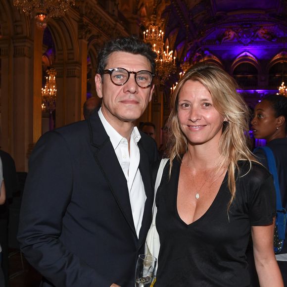 Marc Lavoine et sa femme Sarah au Fnac Live Festival à l'Hôtel de Ville à Paris. Du jeudi 6 au samedi 8 juillet 2017, la Fnac reprend place sur le Parvis de l'Hôtel de Ville de Paris ainsi que dans ses salons pour offrir au public 3 soirées de concerts gratuits. Paris, le 6 juillet 2017.
© Lionel Urman/Bestimage