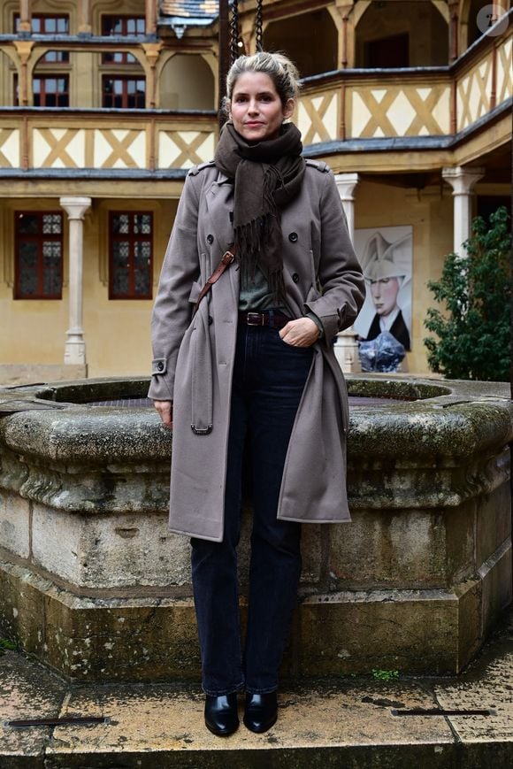 Alice Taglioni lors de la 165e vente aux enchères des Hospices de Beaune, le 16 novembre 2025. © Romain Doucelin / Bestimage