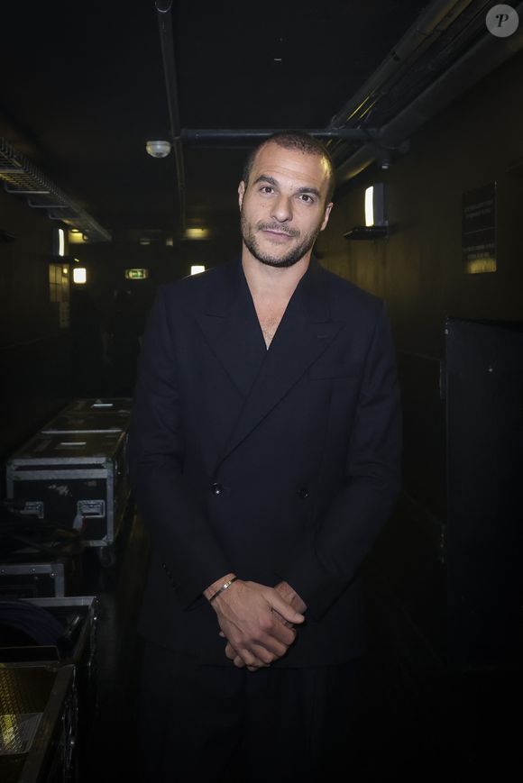 Exclusif - Amir en backstage du concert solidaire pour les enfants de la guerre "Ensemble à l'Olympia" à Paris présenté par Elise Care le 10 février 2025. © Jack Tribeca / Pierre Perusseau / Bestimage