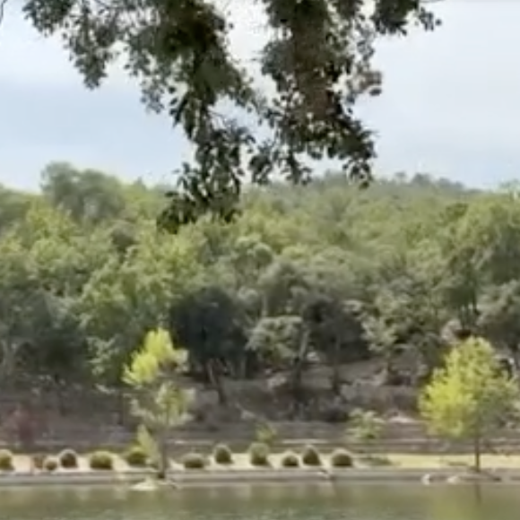 Image du château de Miraval appartenant à Brad Pitt dans le Sud de la France. Image de TF1.