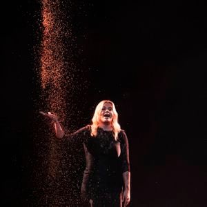 Louane lors de la demi-finale de l'Eurovision 2025 à Bâle en Suisse le 13 mai 2025.(Credit Image: © Baden Roth/ZUMA Press Wire)