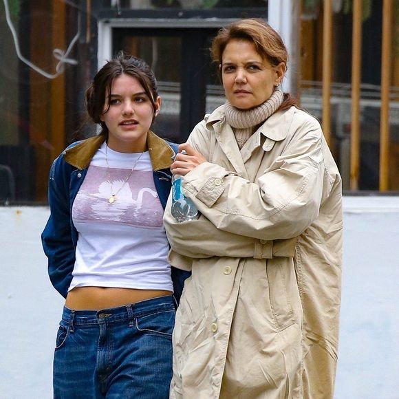 Exclusif - Katie Holmes et sa fille Suri Noelle Cruise, vont dîner à New York, le 16 mai 2024. © Backgrid USA / Bestimage