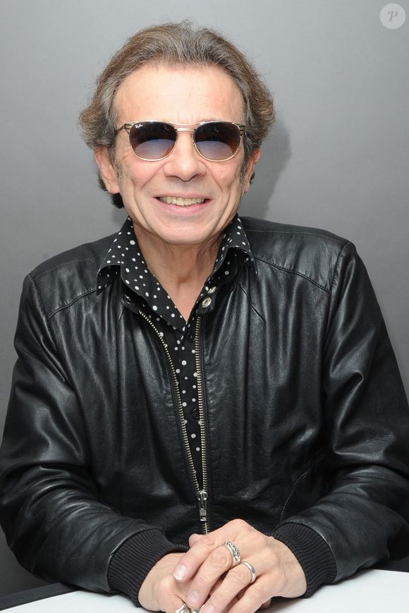 Philippe Manoeuvre pose lors d'une séance photo à Paris, France, en avril 2016. Photo by JLPPA/ABACAPRESS.COM