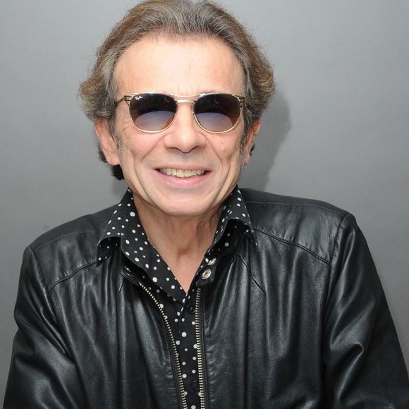 Philippe Manoeuvre pose lors d'une séance photo à Paris, France, en avril 2016. Photo by JLPPA/ABACAPRESS.COM
