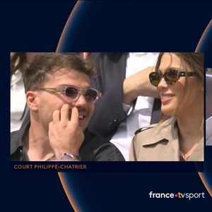 Regards tendres, sourires chaleureux... Les deux jeunes stars se dévoilent sans retenue.