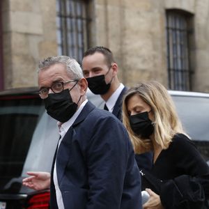 Christophe Dechavanne et sa compagne Elena Foïs - Obsèques de Jean-Paul Belmondo en en l'église Saint-Germain-des-Prés, à Paris le 10 septembre 2021.

© Cyril Moreau / Bestimage