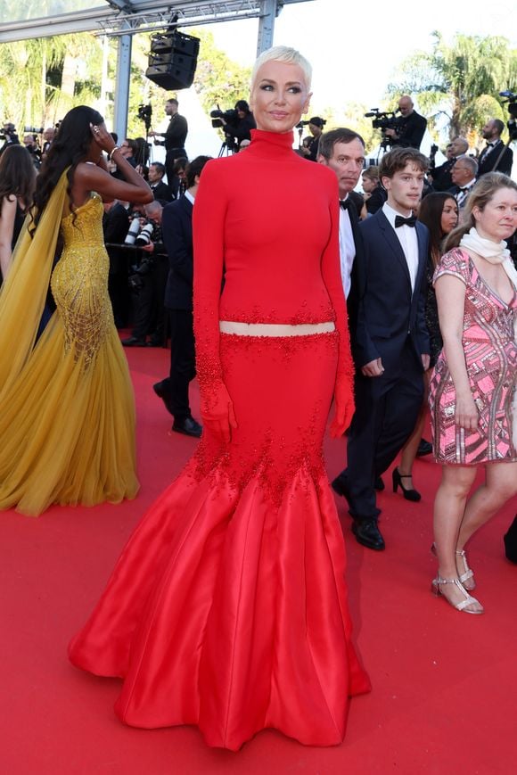 Adriana Karembeu - Montée des marches du film " La bataille de Gaulle : L'âge de fer " lors du 79ème Festival International du Film de Cannes, le 20 mai 2026. © Jacovides-Moreau / Bestimage
|J - Montée des marches du film " La bataille de Gaulle : L'âge de fer " lors du 79ème Festival International du Film de Cannes