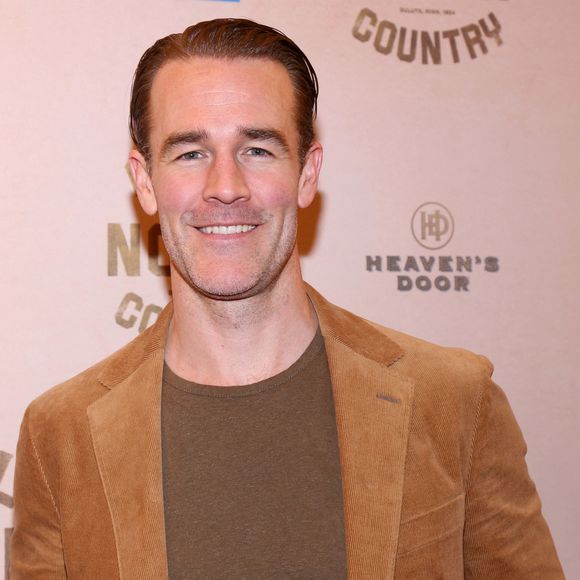 La star de Dawson s'en est allé des suites d'un cancer colorectal à l'âge de 48 ans. 

Nashville, TN FILE PHOTOS James Van Der Beek "Dawson's Creek", est décédé mercredi à l'âge de 48 ans après une bataille contre le cancer, a annoncé sa femme sur les médias sociaux.

Photo : Backgrid USA / Bestimage