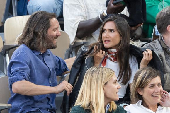 Malgré un emploi du temps professionnel très chargé, Joyce Jonathan profite pleinement de chaque moment passé avec sa fille.

Joyce Jonathan et Martial Paoli dans les tribunes (night session) lors des Internationaux de France de Tennis de Roland Garros 2025, le 3 juin 2025 à Paris. © Dominique Jacovides / Bestimage