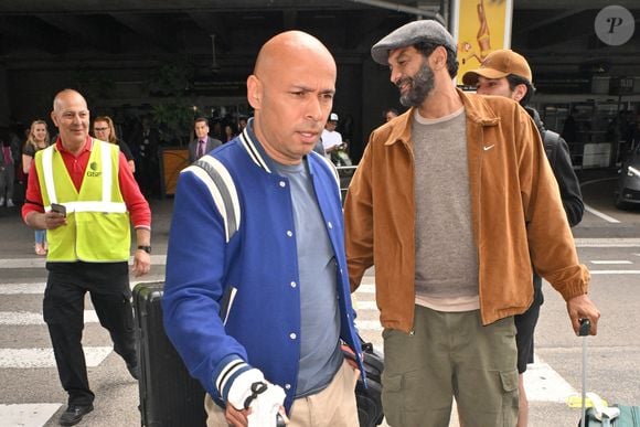 Eric Judor, Ramzy Bedia arrivant à l'aéroport de Nice après le 76e Festival de Cannes à Nice, France, le 17 mai 2023. Photo by Julien Reynaud/APS-Medias/ABACAPRESS.COM