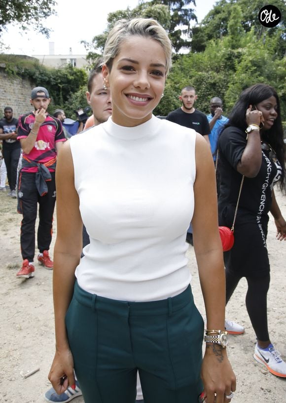 "Encore 5 semaines de traitement et je pourrais enfin dire que je suis 'guérie'. Je le mets entre guillemets car après tout ça je ne sais pas si on guérit vraiment, on est peut-être plus malade mais jamais rien ne sera plus comme avant."

Isabelle, la femme de Blaise Matuidi - Blaise Matuidi revient avec la coupe du monde en héros à Fontenay sous Bois où il a grandi et commencé le football le 8 août 2018. Il a posé avec ses fans, signé des autographes et même reçu la médaille de la ville des mains du maire. © Marc Ausset-Lacroix / Bestimage