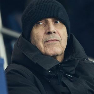 Julien Clerc et son fils de 16 ans était dans les tribunes 

Julien Clerc et son fils Léonard dans les tribunes lors du match de Ligue Des Champions (LDC) "PSG - Brest" au Parc Des Princes.
© Cyril Moreau/Bestimage