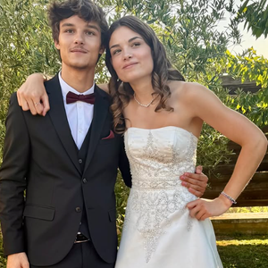 Ils sont les parents de deux paires de jumeaux : Jules et Rose ainsi que Joséphine et Léonard.

Elodie Gossuin et Bertrand Lacherie parents de deux paires de jumeaux : Rose et Jules ainsi que Joséphine et Léonard.