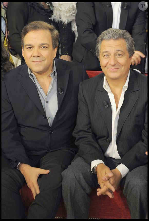 Didier Bourdon explique à "Paris Match" avoir été déstabilisé par son confrère : "Il pousse un peu, j'ai appris que c'était sa technique."

Didier Bourdon et Christian Clavier sur le plateau de "Vivement Dimanche". © COADIC GUIREC / BESTIMAGE/Bestimage