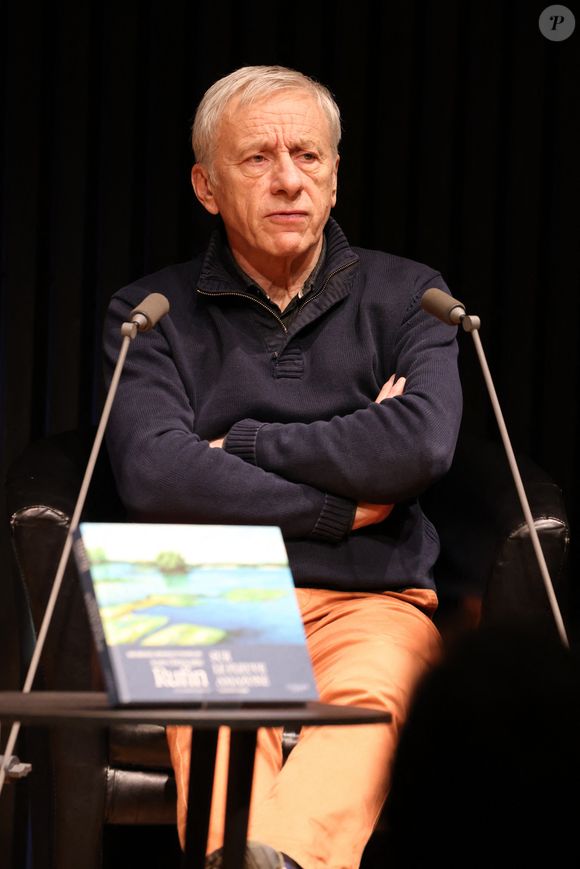 Exclusif - Jean-Christophe Rufin lors de la présentation de son livre, carnet de voyage, "Sur le fleuve Amazone" à la Station Auzone-Librairie Mollat à Bordeaux. Le 6 décembre 2024
© Jean-Marc Lhomer / Bestimage