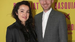 Isabelle Vitari est mariée à Ludovic Watine, un neveu de Bernard Arnault occupant une haute fonction dans le domaine du luxe