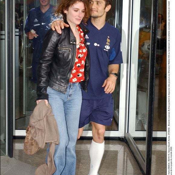 “C'est quelqu'un qui a compté pour moi, je pense que ça a été réciproque, c'est un pan de ma vie extrêmement important”, ajoute-t-elle

Bixente Lizarazu & Elsa quittent le dejeuner des joueurs au Sheraton Walker Hill au lendemain de la défaite concédée par les bleus en match d'ouverture de la coupe du monde 2002. © Lionel Hahn/ABACA