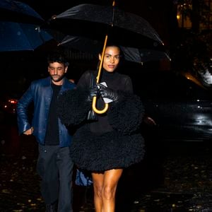 Tina Kunakey à l'anniversaire de Rosalia à l'Hôtel Particulier à Paris en marge de la fashion week (PFW) le 25 septembre 2024. Elle fête ses 32 ans en marge de la fashion week.

© Pierre Perusseau / Tiziano Da Silva / Bestimage