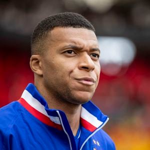 Kylian Mbappé a déposé plainte contre le Paris Saint-Germain pour harcèlement moral et tentative d’extorsion de signature. 

Kylian Mbappé

Elyxandro Cegarra / PsnewZ / Bestimage