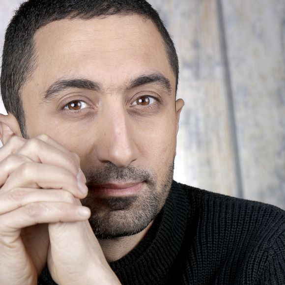 Il y a quelque temps, le médecin de 37 ans avait fait part d'une recette afin de perdre 3 kilos et ce sans changer d'alimentation. 


Exclusif - Portrait de Jimmy Mohamed à Paris, le 18 avril 2023.
© Cédric Perrin/Bestimage