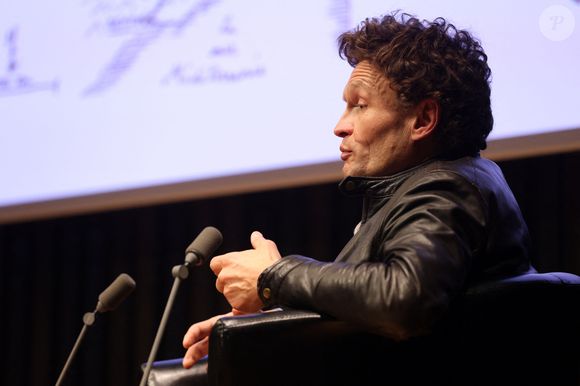 Sylvain Tesson présente son livre "Blanc" (Ed. Gallimard) au centre de conférence "Station Ausone-Mollat" à Bordeaux, le 15 décembre 2022. Photo par Jean-Marc Lhomer / Bestimage