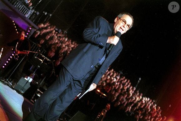 Claude Nougaro invité au Festival "La semaine chantante" 1000 choristes à Alès (30 le 27/07/2002 - Photo by Kayser/ANDBZ/ABACAPRESS.COM