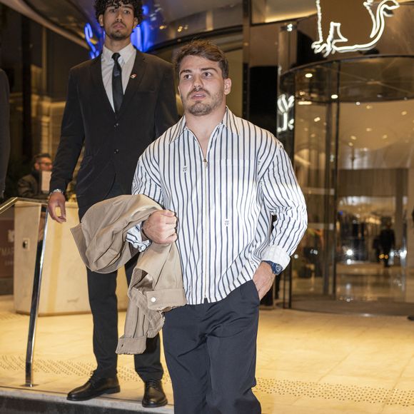 Antoine Dupont à la sortie du dîner Dior X Madame Figaro à l'hôtel Marriott en marge du 78ème Festival International du Film de Cannes, France, le 17 mai 2025. © Yehiel Chekroune/Bestimage