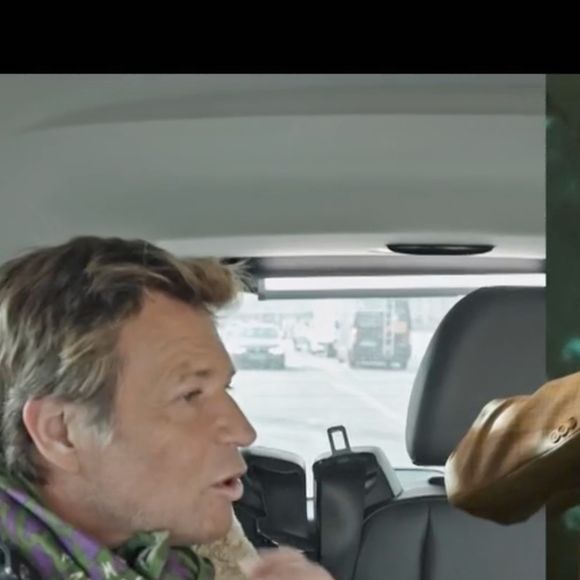 Laurent Delahousse face à Leïla Bekhti dans "20h30 le dimanche" ce 16 mars 2025. (Capture d'écran).