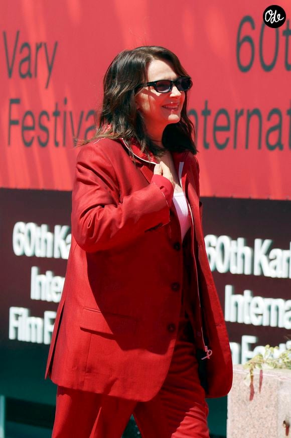 Juliette Binoche lors du 60ème Festival International du Film de "Karlovy Vary" à Karlsbad, le 9 juillet 2026. 

© Bestimage