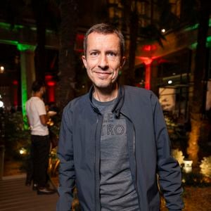 Ce deuxième rendez-vous, toujours sous la marque Téléfoot (dont le nom exact n’a pas encore été dévoilé), sera également présenté par Grégoire Margotton et produit en collaboration avec la direction des sports de TF1.

Exclusivité - Grégoire Margotton lors de l'inauguration du Restaurant & Bar 19.20 by Norbert Tarayre à l'hôtel Prince de Galles à Paris, le 10 octobre 2023.
Pierre Perusseau / Coadic Guirec / Bestimage
