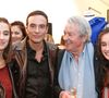 C'est en 1971 qu'Alain Delon devient le propriétaire de ce domaine dans le Loiret et dans lequel il repose désormais depuis son décès le 18 août 2024.

Exclusif - Alain Delon avec ses petites filles Loup et Liv et son fils Anthony Delon - Lancement de la marque de vêtements de cuir "Anthony Delon 1985" chez Montaigne Market à Paris. Le 7 mars 2017
© Philippe Doignon / Bestimage