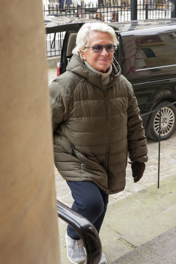 Veronique de Villèle assistant à la cérémonie d'enterrement de Jean-Luc Petitrenaud à l'église Saint-Pierre du Gros Caillou dans le 7e arrondissement de Paris, France, le 17 janvier 2025. Jean-Luc Petitrenaud, critique gastronomique et personnalité de la télévision française, est décédé le 10 janvier à l'âge de 74 ans. Photo par Nasser Berzane/ABACAPRESS.COM
