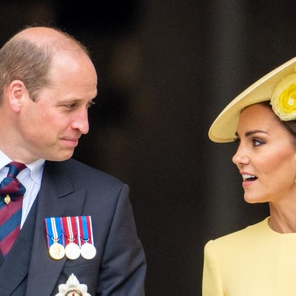 Le prince William, duc de Cambridge, et Catherine (Kate) Middleton, duchesse de Cambridge - Les membres de la famille royale et les invités lors de la messe célébrée à la cathédrale Saint-Paul de Londres, dans le cadre du jubilé de platine (70 ans de règne) de la reine Elisabeth II d’Angleterre. Londres, le 3 juin 2022. Backgrid USA / Bestimage