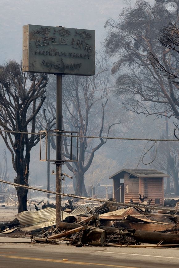 Les incendies qui ont ravagé la région de Los Angeles ont fait beaucoup de dégâts


Pictured: Reel Inn, Rosenthal Wine,