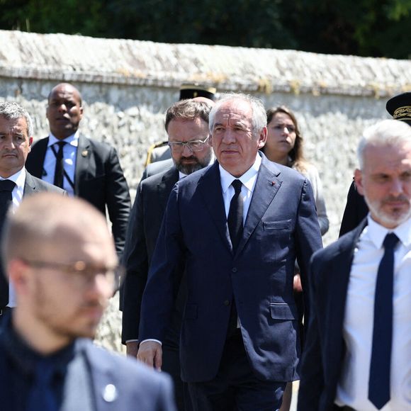 Gérald Darmanin était également présent.

Le Premier ministre français François Bayrou et Gérald Darmanin lors de la cérémonie funéraire d’Olivier Marleix à l’église Saint-Cyr-Sainte-Julitte à Anet, en France, le 11 juillet 2025. Le député français Olivier Marleix est décédé le 7 juillet 2025 à l’âge de 54 ans.

Photo de Raphael Lafargue/ABACAPRESS.COM.